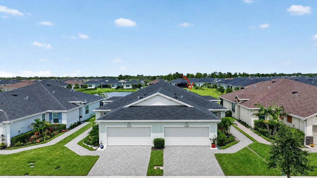 2048 Se Crosswood Way, Port St. Lucie