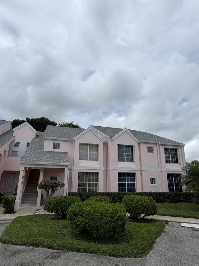 302 Muirfield Court, Jupiter