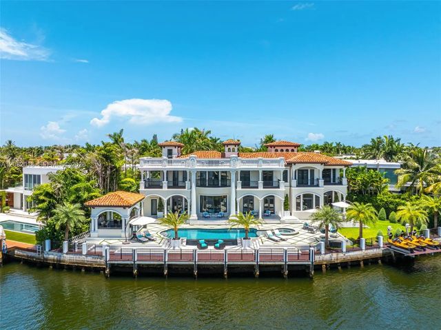 498 N Parkway Parkway, Golden Beach