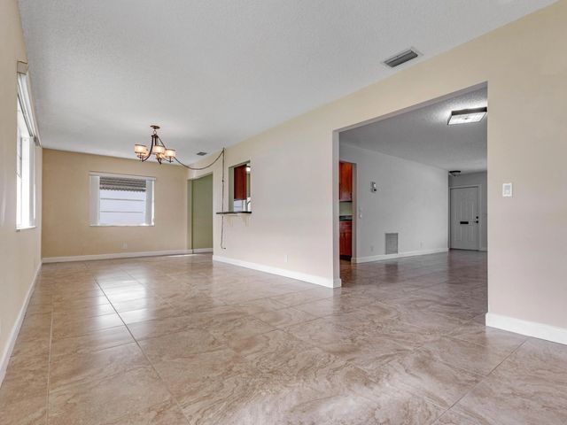 5 of 29 - 2016 Sw Golf Lane Sw, Boynton Beach, FL
