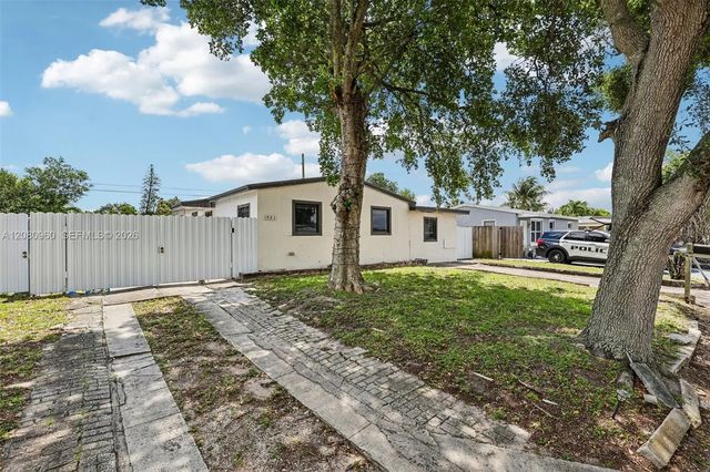 3 of 44 - 1421 N 68th Terrace, Hollywood, FL