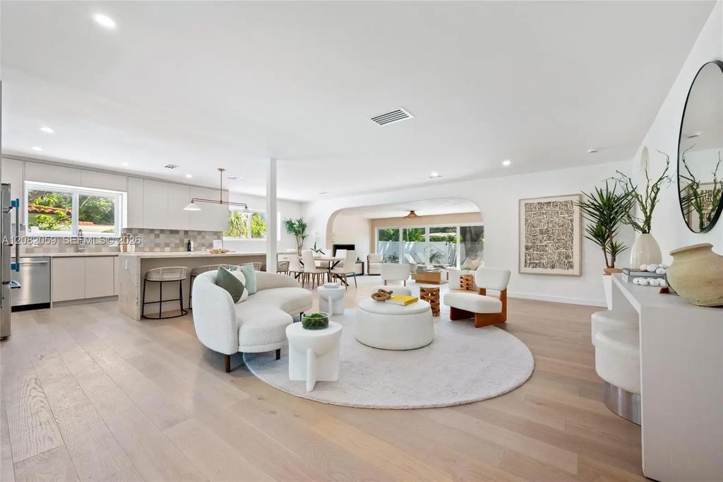 10619 Ne 10th Place, Miami Shores