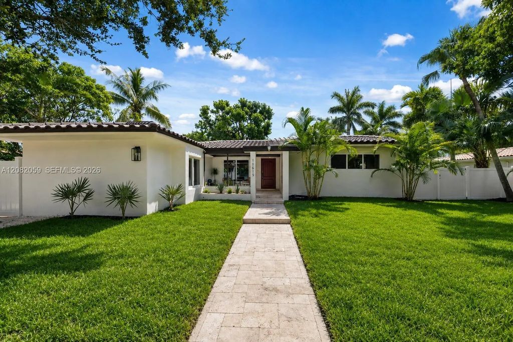 10619 Ne 10th Place, Miami Shores