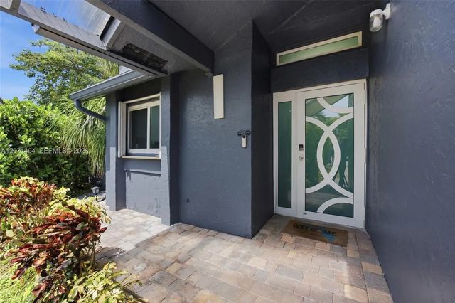 4 of 50 - 3913 Nw 72nd Lane, Coral Springs, FL