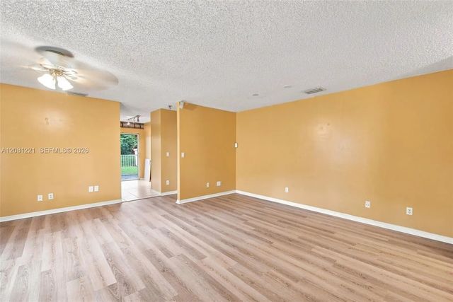 4 of 30 - 1533 W Harmony Lake Circle, Davie, FL