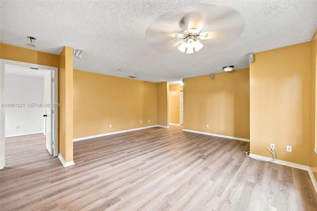 5 of 30 - 1533 W Harmony Lake Circle, Davie, FL