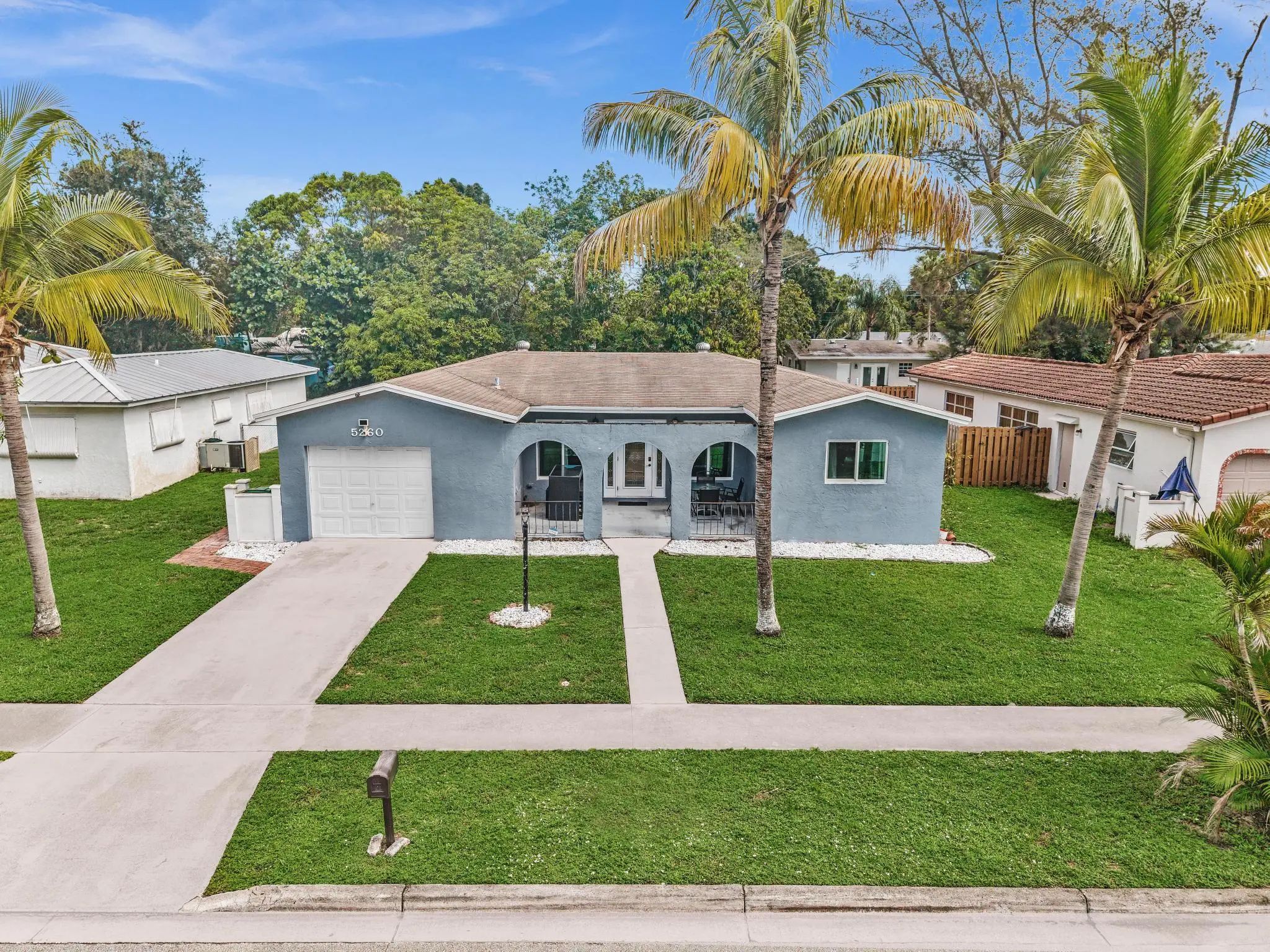 5260 Sw 6th Place, Margate