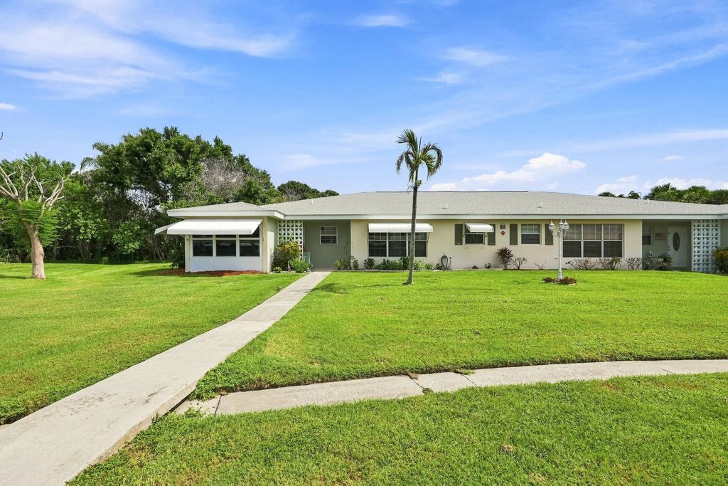 912 Savannas Point Drive #apt B, Fort Pierce