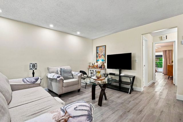 4 of 23 - 912 Savannas Point Drive #apt B, Fort Pierce, FL