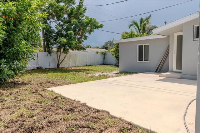 4 of 36 - 726 56th Street, West Palm Beach, FL