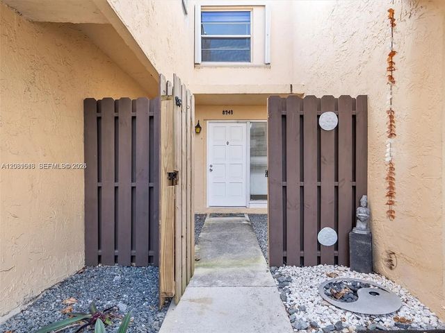 2 of 40 - 8941 Ne 4th Ave Road #8941, Miami Shores, FL
