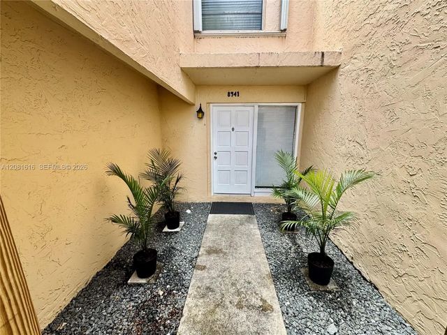 3 of 40 - 8941 Ne 4th Ave Road #8941, Miami Shores, FL