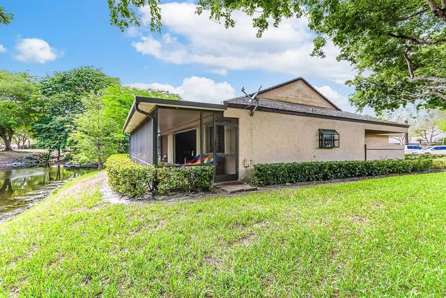 9420 Chelsea Drive S, Plantation