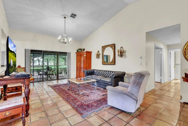 5 of 19 - 9420 Chelsea Drive S, Plantation, FL