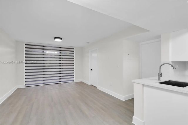 5 of 18 - 15495 Miami Lakeway N #101, Miami Lakes, FL