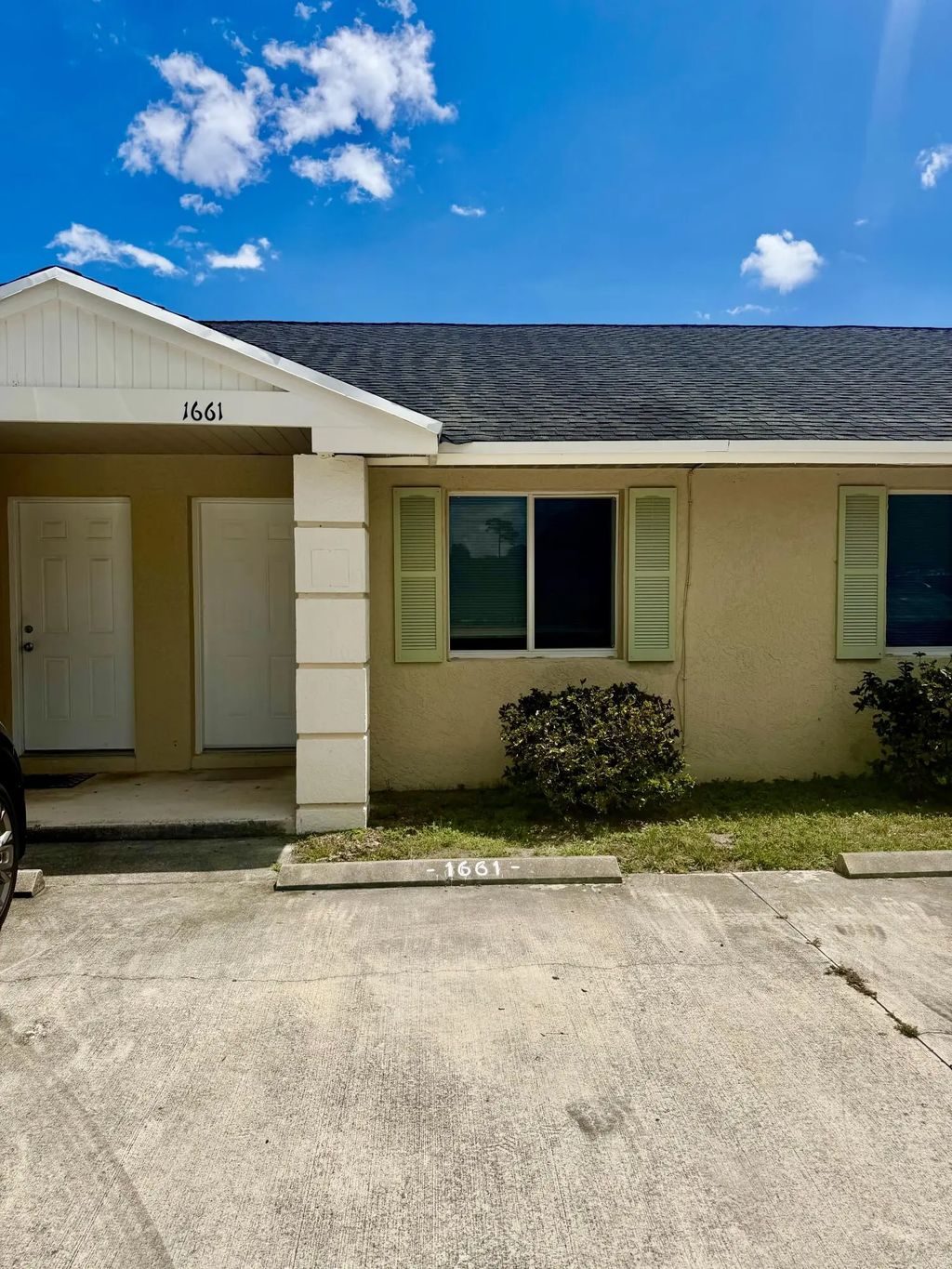1661 Se Lennard Road, Port St. Lucie