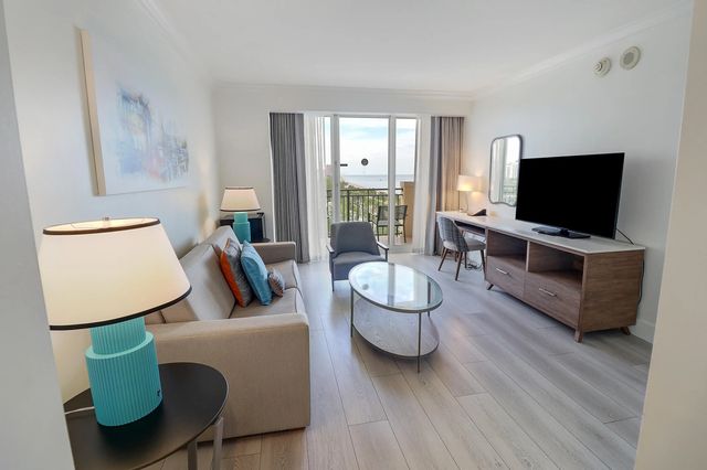 3 of 30 - 601 N Fort Lauderdale Beach Boulevard #910, Fort Lauderdale, FL