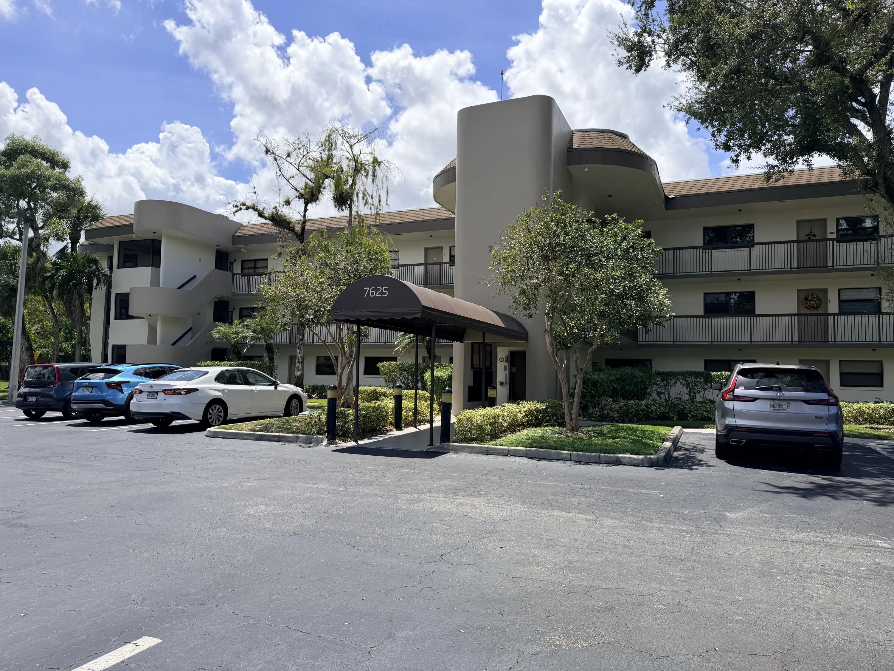 7625 Nw 79th Avenue #unit 107, Tamarac