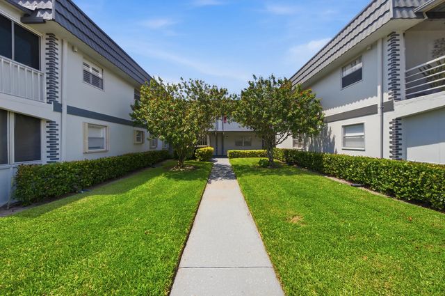 3 of 32 - 273 Saxony F, Delray Beach, FL