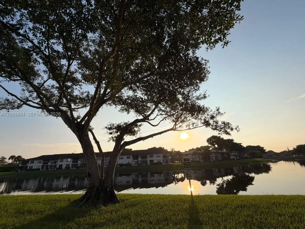 9830 W Mcnab Road #208, Tamarac
