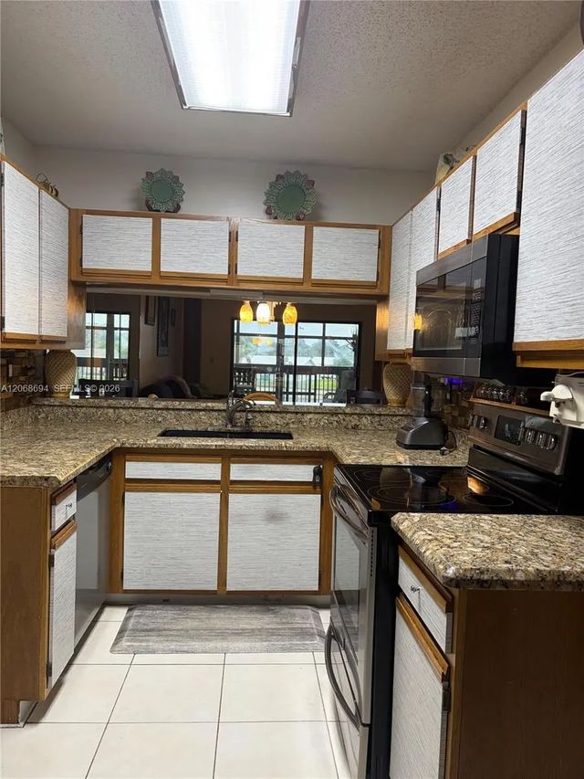 3 of 43 - 9830 W Mcnab Road #208, Tamarac, FL