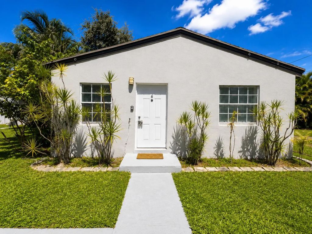 32 Lake Osborne Drive ##6, Lake Worth Beach