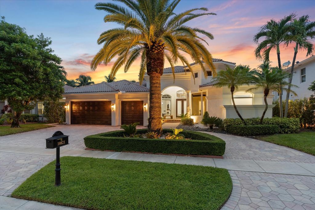 10821 Blue Palm Street, Plantation
