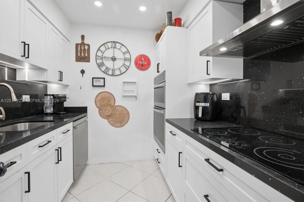20355 Ne 34th Court #724, Aventura