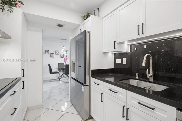 2 of 35 - 20355 Ne 34th Court #724, Aventura, FL