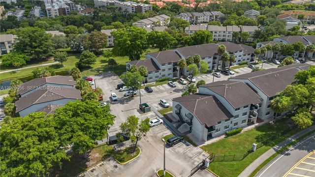 7155 Nw 179th Street #108, Hialeah