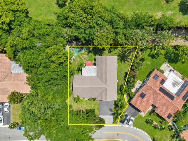 4 of 42 - 4203 Nw 75th Avenue, Coral Springs, FL