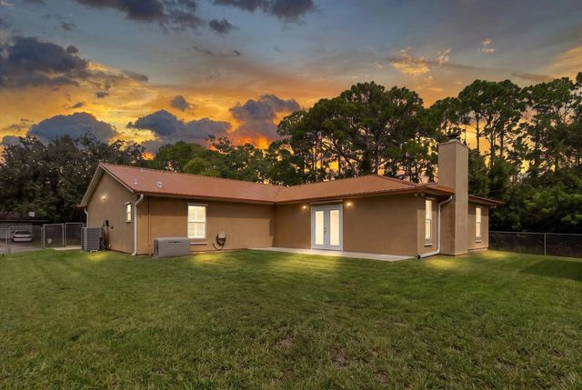 2 of 67 - 491 Carpenter Avenue Nw, Palm Bay, FL