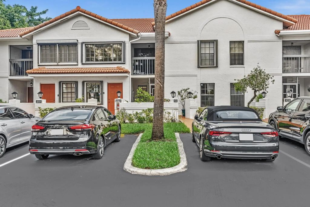 9632 Sills Drive E #102, Boynton Beach