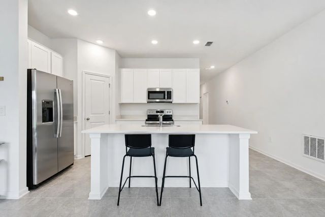 3 of 13 - 173 Adventure Avenue, Davenport, FL