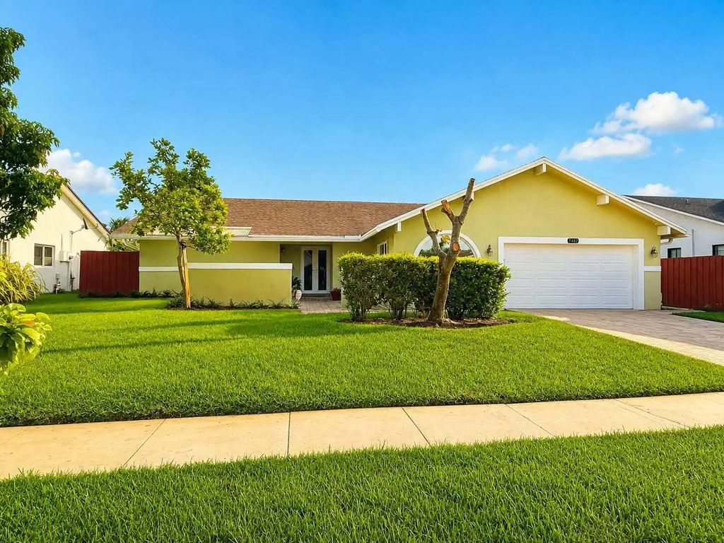 7482 Nw 48th Place, Lauderhill