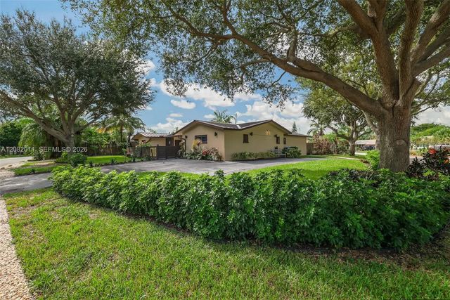 3 of 100 - 1718 Ne 58th Street, Fort Lauderdale, FL