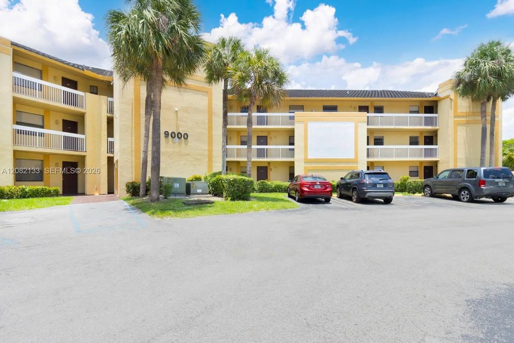 9022 Nw 28th Drive #2-212, Coral Springs