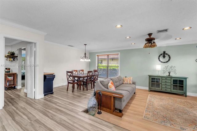 4 of 36 - 2426 Nw 118th Terrace, Coral Springs, FL