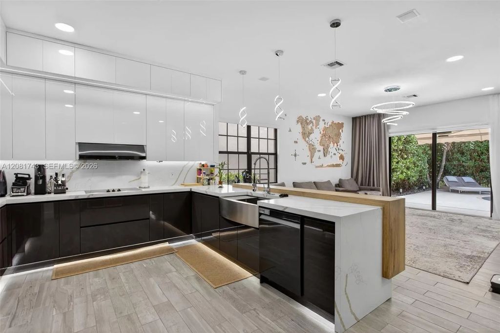 11174 Nw 72nd Place, Parkland