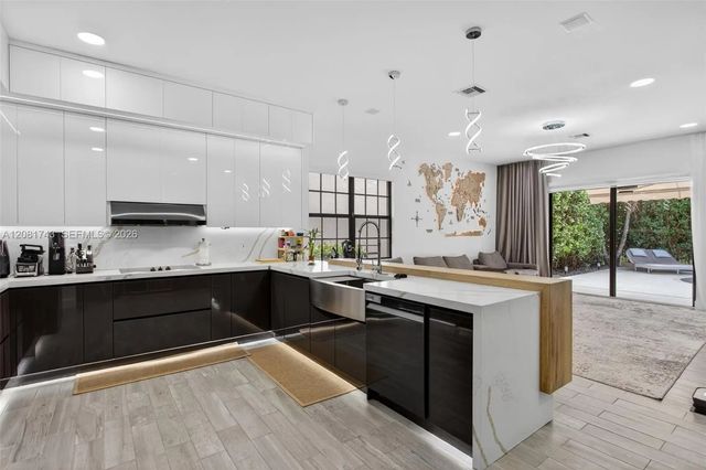 2 of 43 - 11174 Nw 72nd Place, Parkland, FL