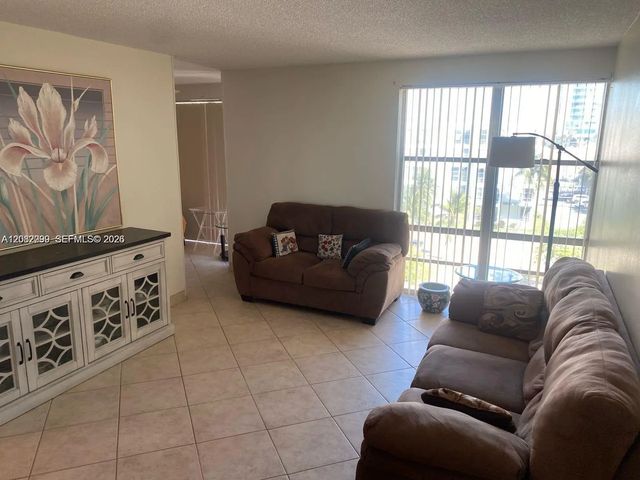 3 of 11 - 17570 Atlantic Boulevard #502, Sunny Isles Beach, FL