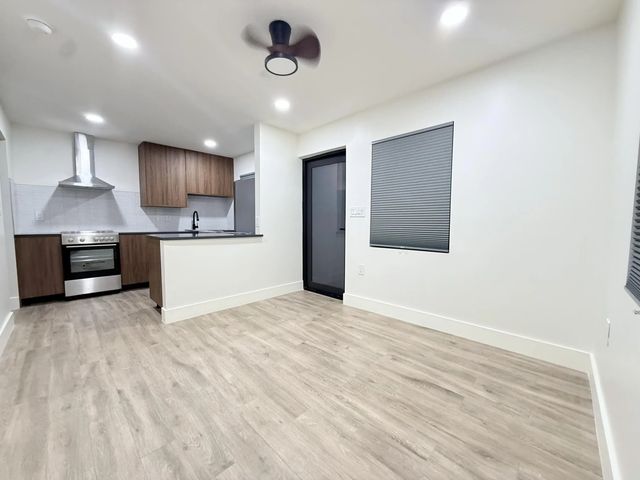 4 of 14 - 605 Nw 15th, Pompano Beach, FL
