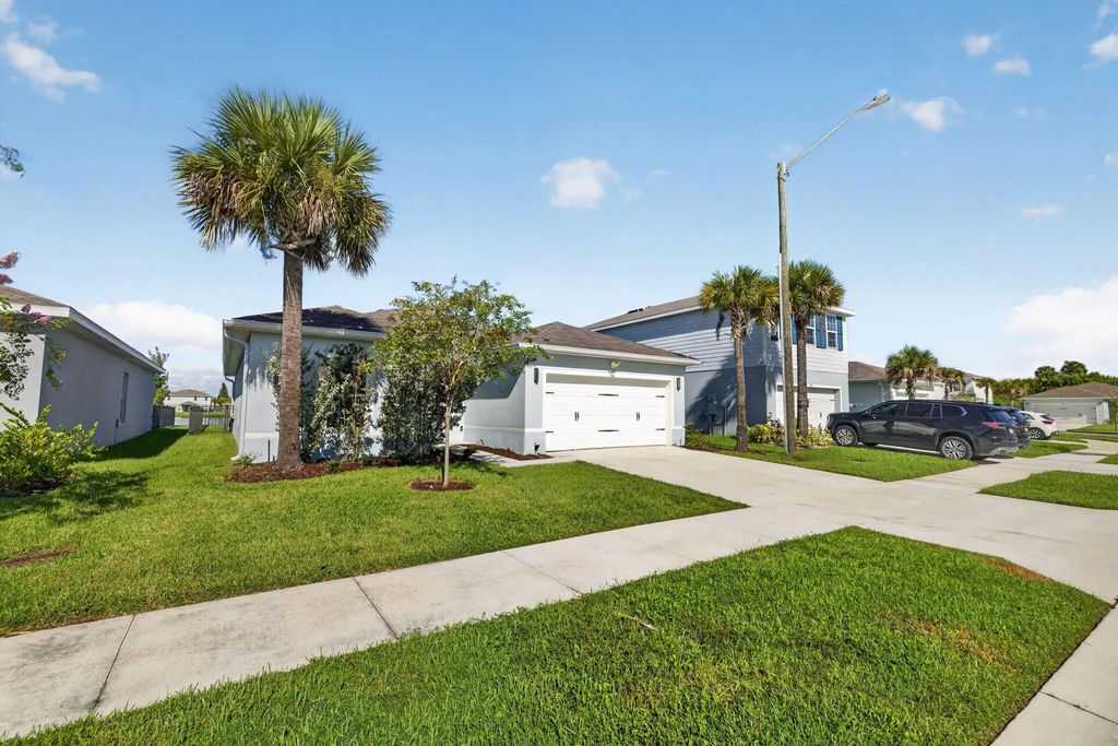 501 Cherimoya Street, Fort Pierce