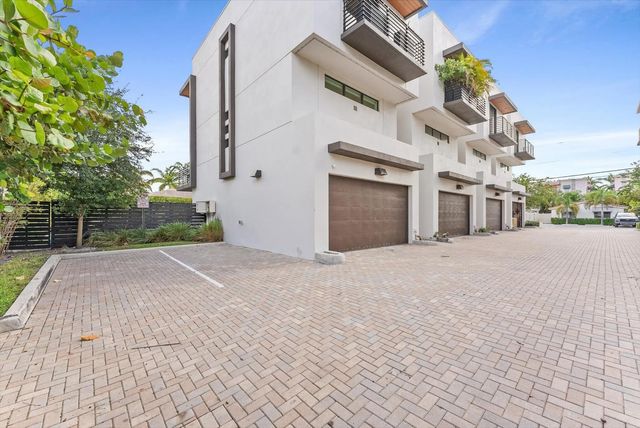 5 of 56 - 1048 N Victoria Park Road, Fort Lauderdale, FL