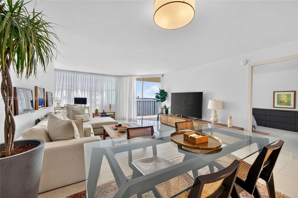 1865 Brickell Avenue #a1606, Miami
