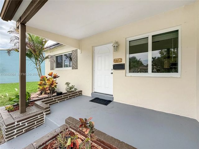 3 of 32 - 2728 Dewey Street, Hollywood, FL