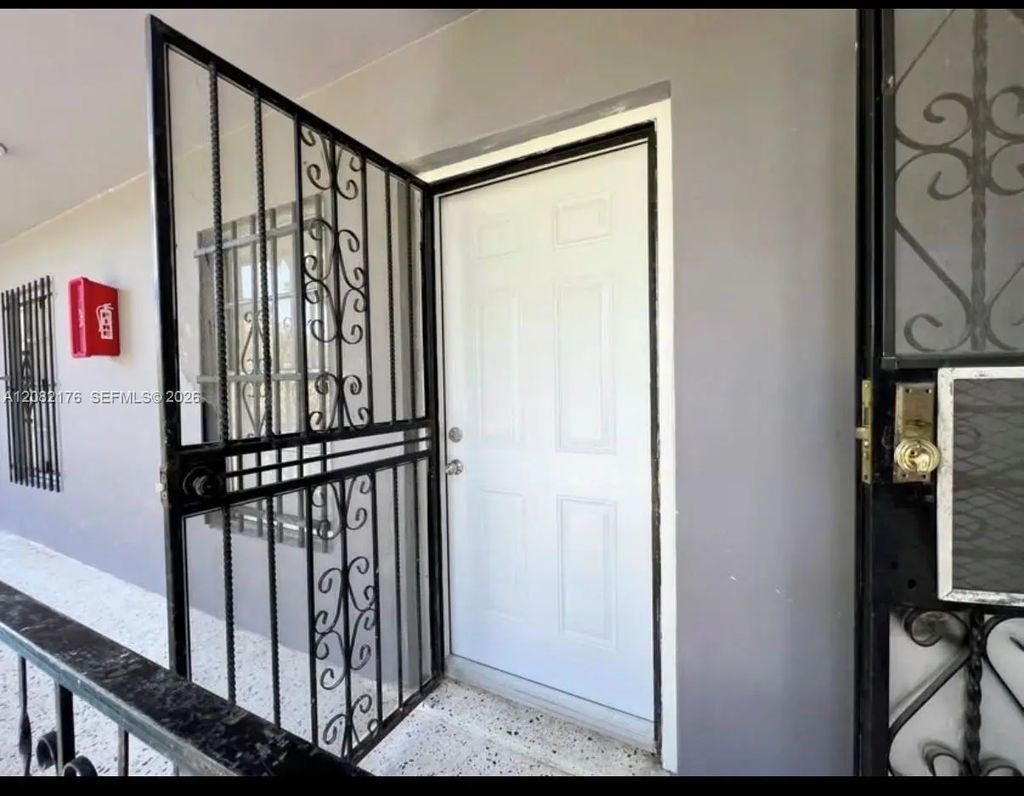 752 Nw 4th Street #5, Miami
