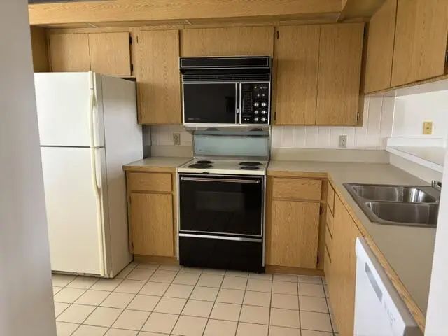 2 of 17 - 2601 Village Boulevard #apt 406, West Palm Beach, FL