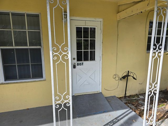 3 of 35 - 807 W Las Olas Boulevard #807-819, Fort Lauderdale, FL