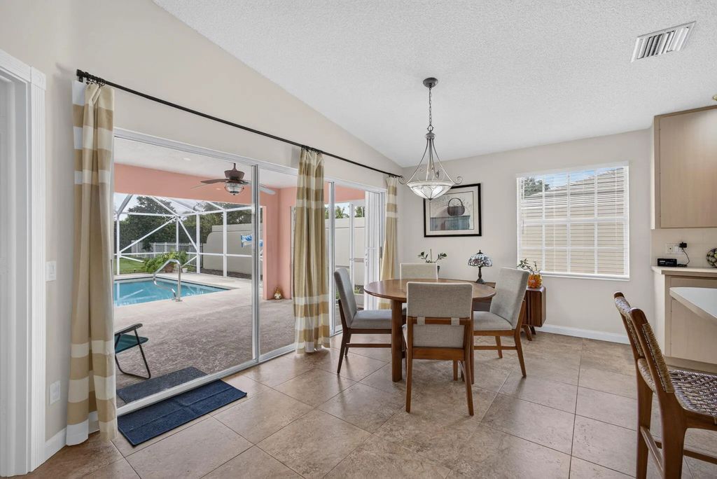 4238 Royal Oak Drive, Palm Beach Gardens